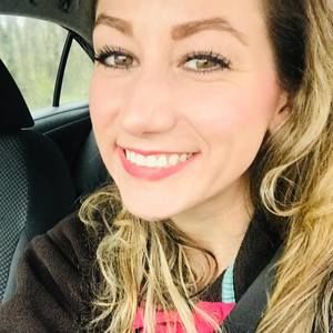 Meet your Posher, Caitlin